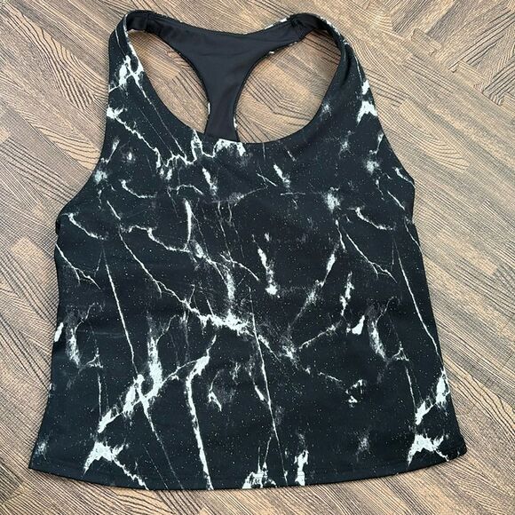 Patterned Workout top/ gym/ yoga/ pilates/ barre with built in bra - Picture 1 of 4